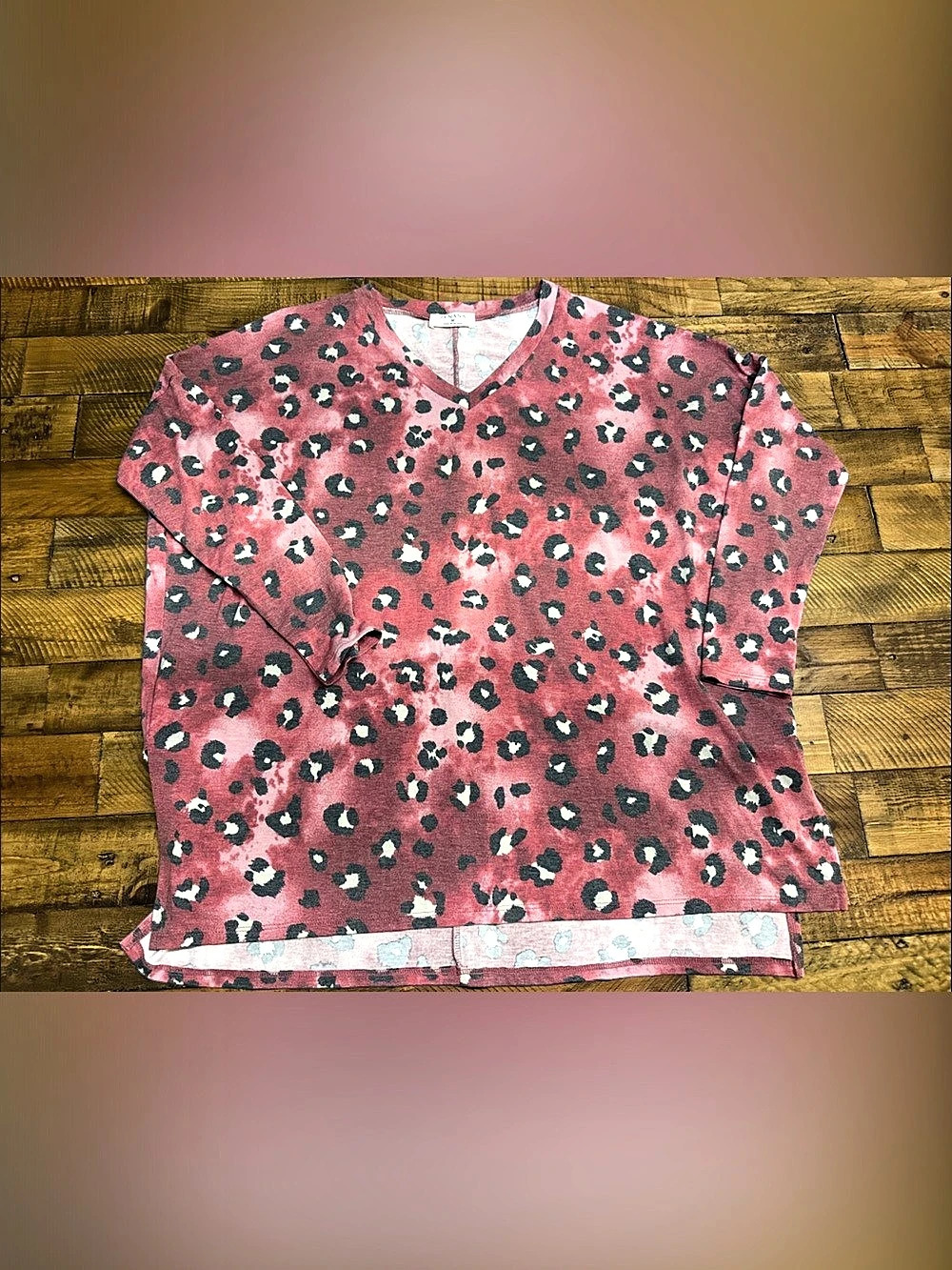Zenana Women's Animal Print Short Sleeve Top in Pink